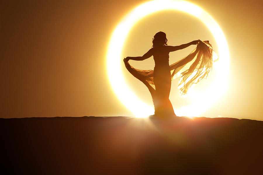 woman-sun-goddess